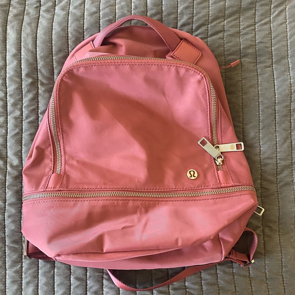 NWOT lululemon backpack mini 10L